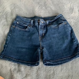 Levi’s Jean shorts size 26
